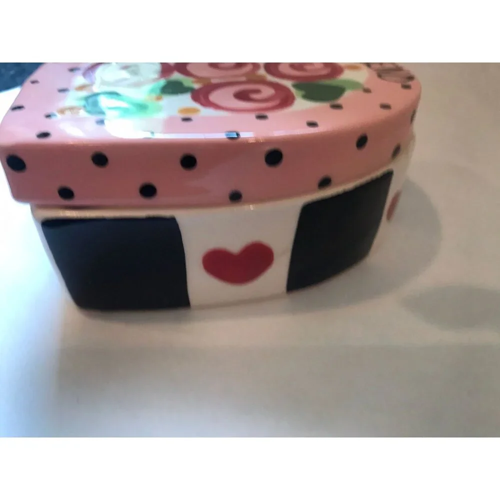 HTF Vintage C Sara 2000 Handpainted Italian Ceramic Heart Shaped Trinket Box